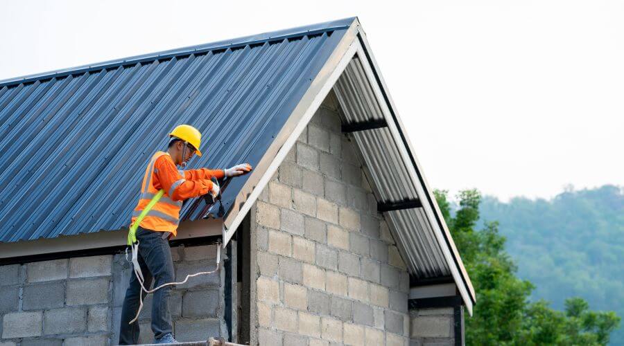 Expert new roof installation services in Leesburg, IN